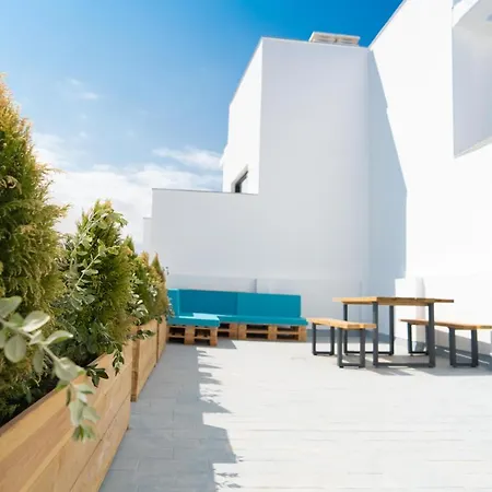 Central Penthouse With Large Private Terrace, 2 Bd Tarifa