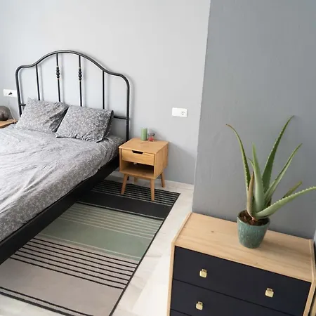 Central Penthouse With Large Private Terrace, 2 Bd