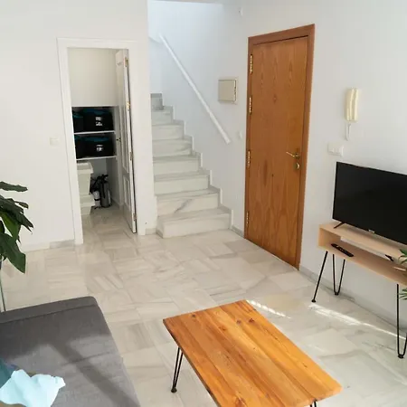 Central Penthouse With Large Private Terrace, 2 Bd